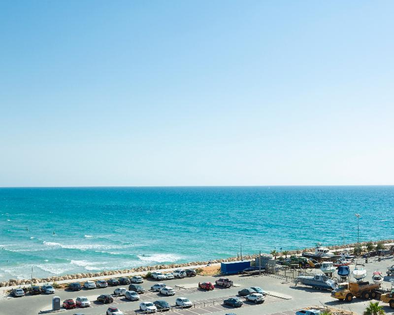 Aparthotel Okeanos On The Beach Herzelia Dış mekan fotoğraf