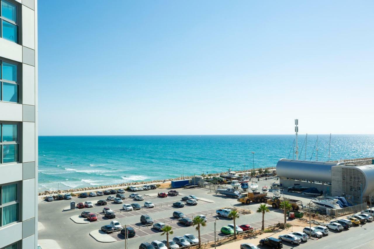 Aparthotel Okeanos On The Beach Herzelia Dış mekan fotoğraf