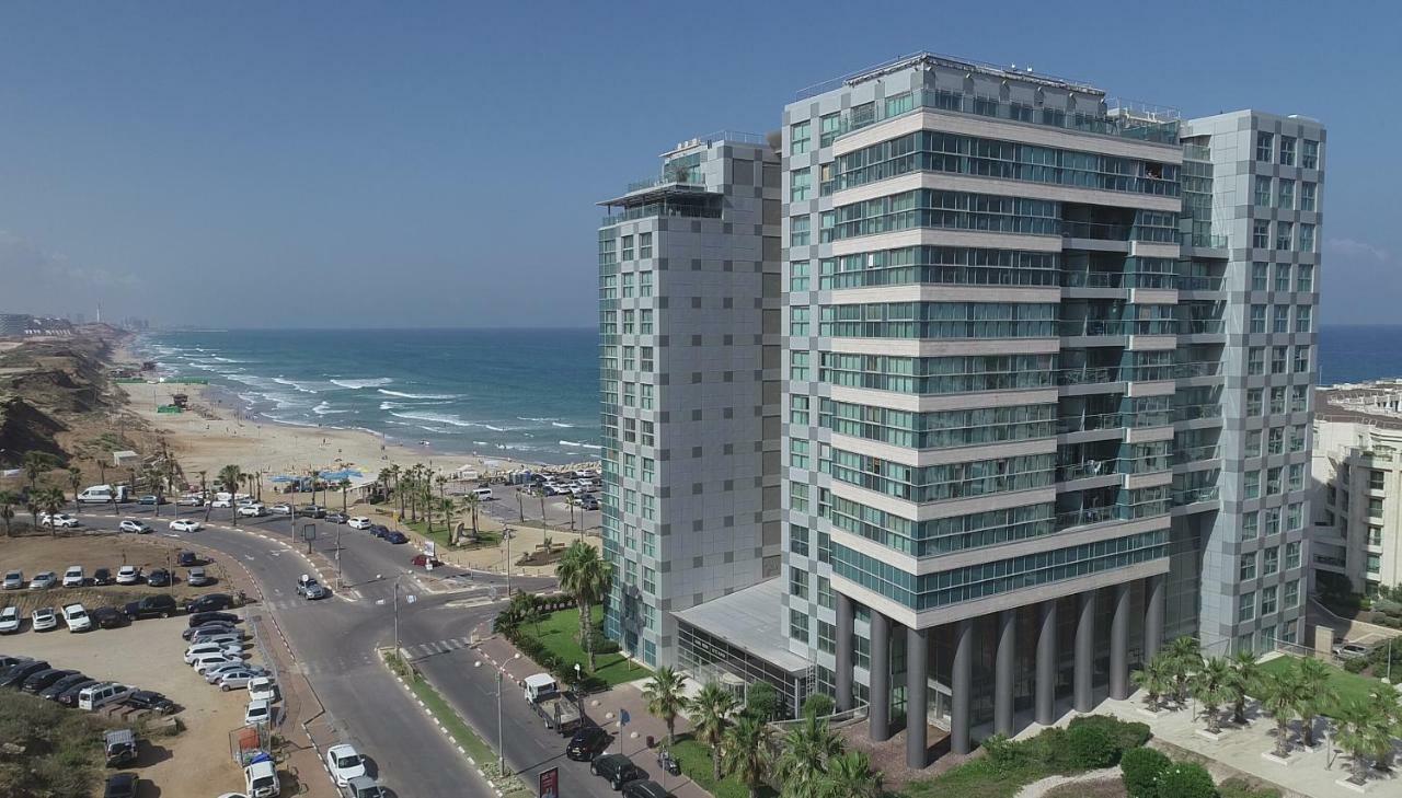 Aparthotel Okeanos On The Beach Herzelia Dış mekan fotoğraf